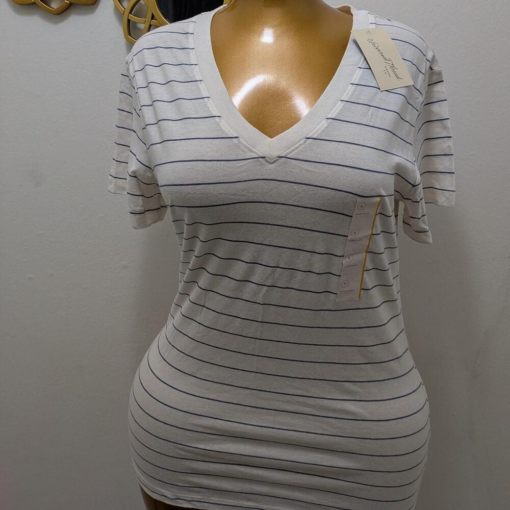 Universal Thread Cream and Blue Striped V Neck T-Shirt Short Sleeve Tee S NWT
